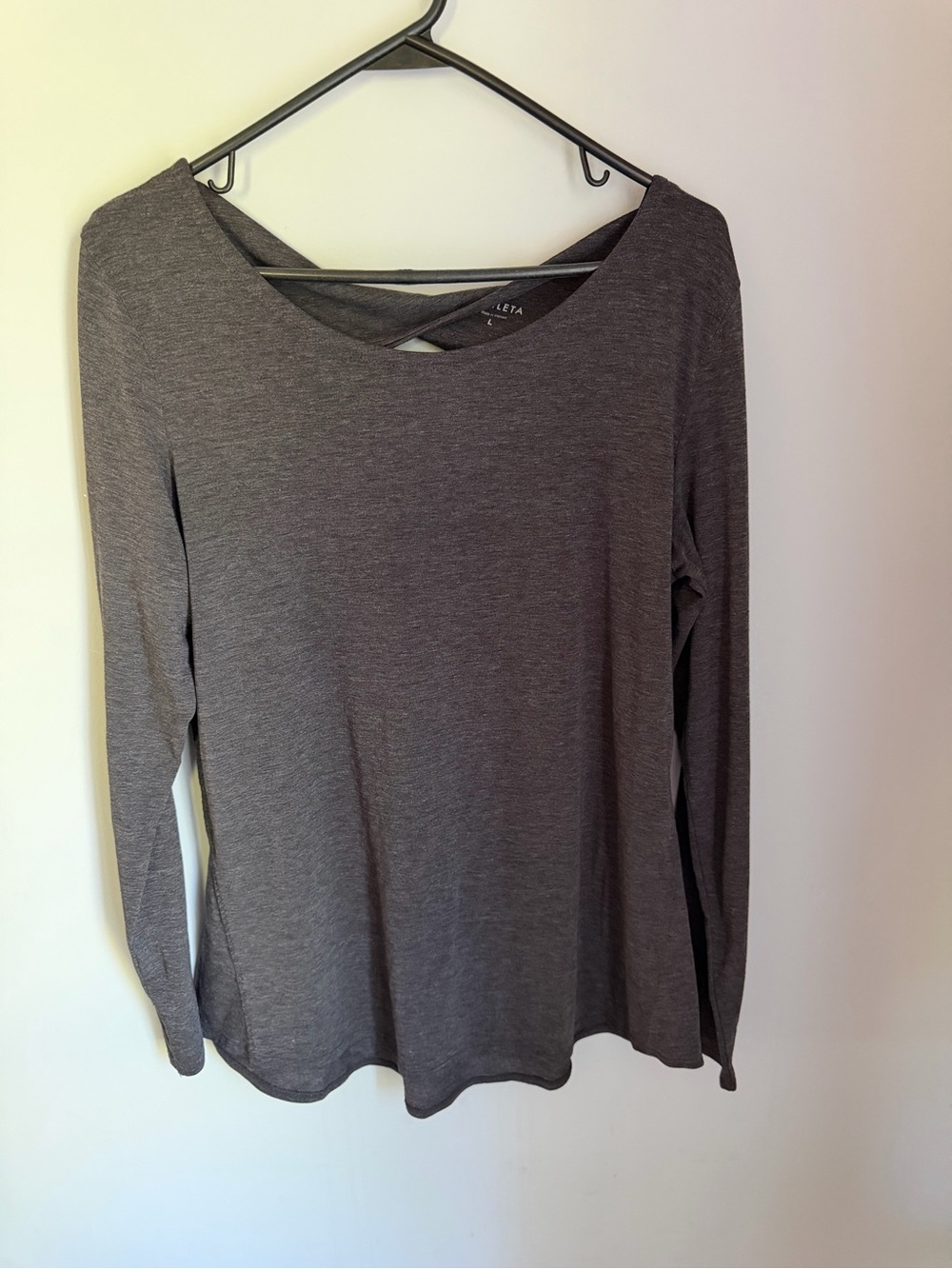 Athleta Gray Twist Back Long Sleeve Top Women’s Large Athletic Yoga Shirt